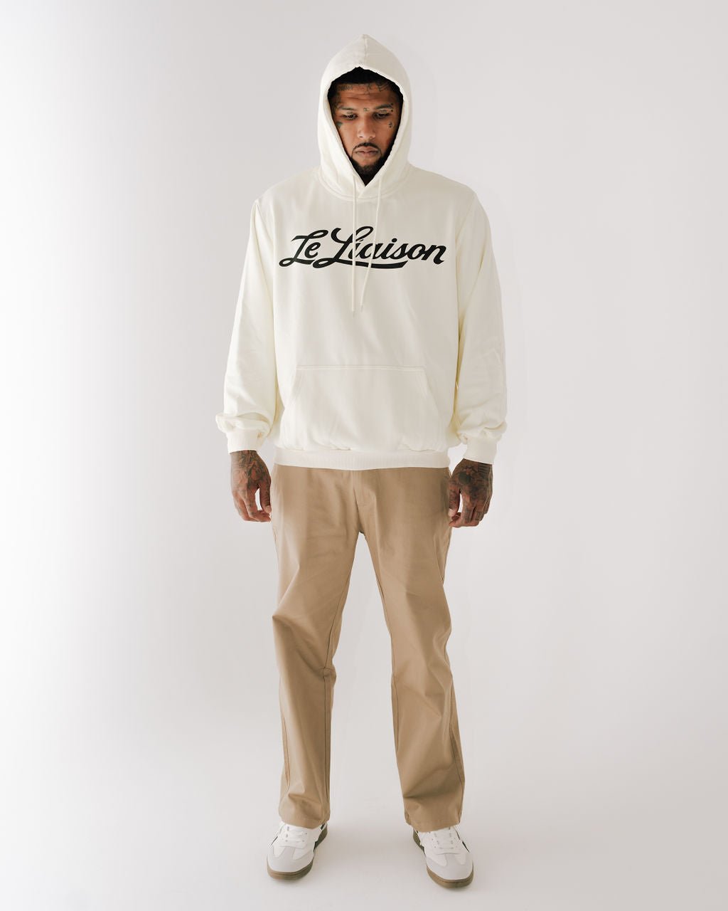 LE LIAISON ESSENTIAL HOODIE (CREAM)