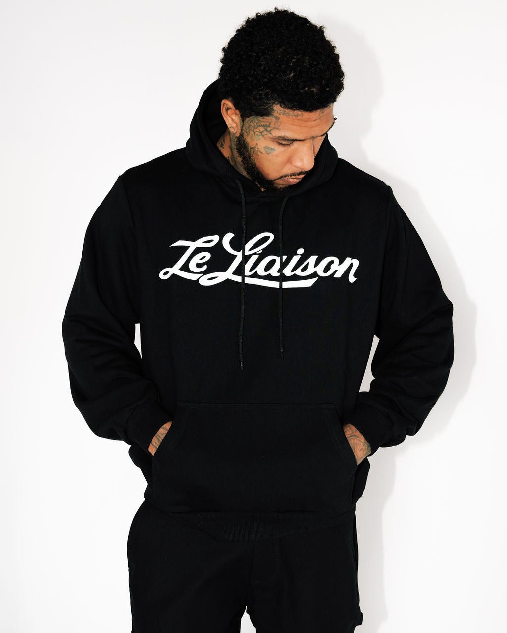 LE LIAISON ESSENTIAL HOODIE